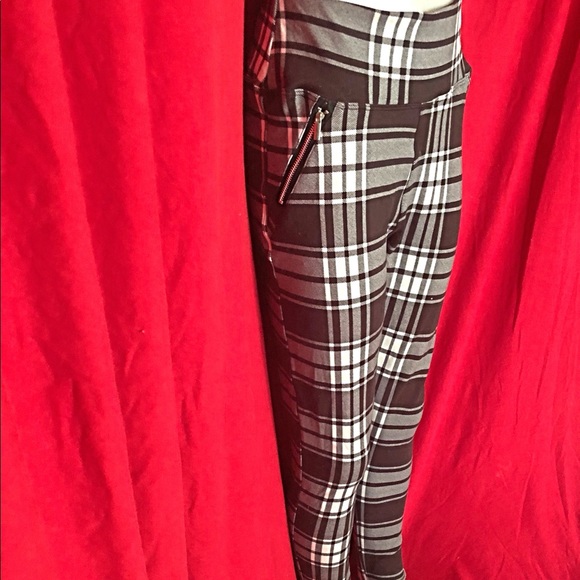 SWS ESSENTIALS - ZIPPER LEGGINGS - Picture 4 of 7